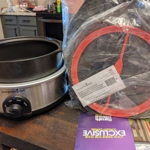 PAMPERED CHEF SLOW COOKER